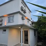Olinda Villa